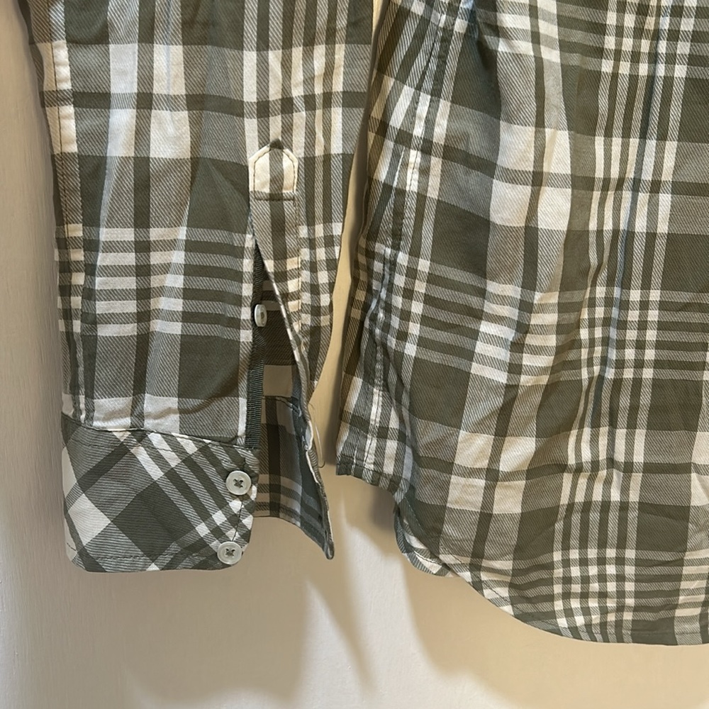 TALBOTS WOMENS BUTTOM UP SHIRT DARK GREEN LUMBERJACK LONG SLEEVES SIZE M - Picture 4 of 13
